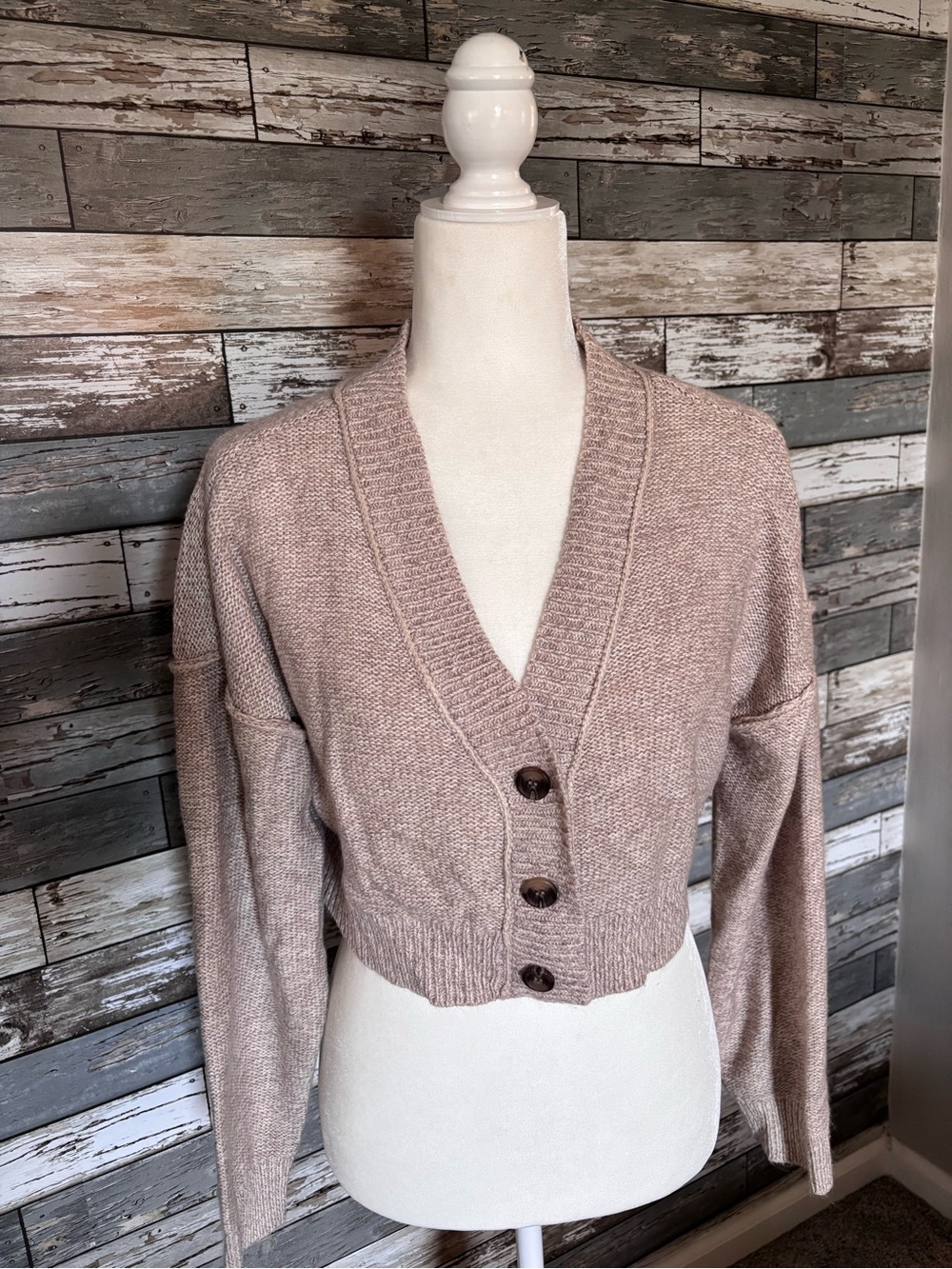 Garage Grandmacore Cropped V-Neck Button Oatmeal/Beige Sweater Womens Size M